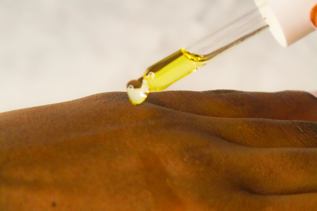 L’Élixir d’Amour de Mawu Paris, un sérum visage d’exception pour nourrir, régénérer et sublimer la beauté naturelle de votre peau.